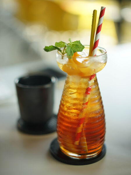 A Guide to Vietnamese Green, Black, and Lotus Tea A delicious and refreshing drink, Trà Dào can be made with your favorite black tea! We suggest Yunnan Noir.