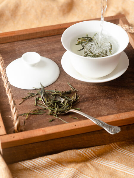 A Step-by-Step Guide to Tea Tasting Notes Dating back to the Ming Dynasty, the gaiwan is a traditional brewing vessel that literally translates to “lid and bowl”. Our Classic Gaiwan is made of white glazed porcelain and consists of three parts: a saucer, bowl, and lid. The gaiwan is a preferred brewing vessel for loose teas as it allows for the appreciation of delicate aromas emanating from the fragrant leaves.