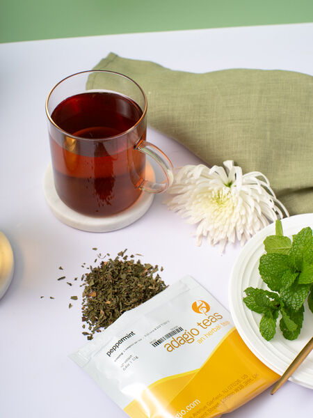 Enjoy the radiance and clarity of fine tea in this stylish and elegant glass tea cup. Made of tempered glass, which is very sturdy and able to withstand high temperature. One of the great accessories for our ingenuiTEA and ingenuiTEA 2 Teapots.
